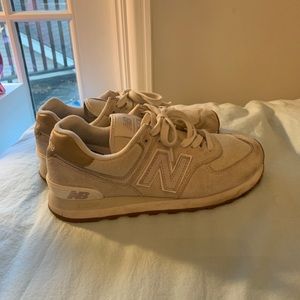 New balance shoes